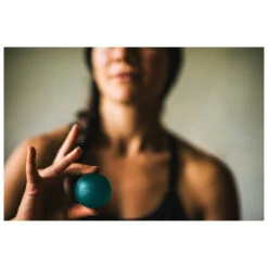 GAIAM - Restore Hand Therapy Kit Green - Functional Training 6 GAIAM - Restore Hand Therapy Kit Green - Functional Training -Bergfreunde gaiam restore hand therapy kit green functional training detail 3